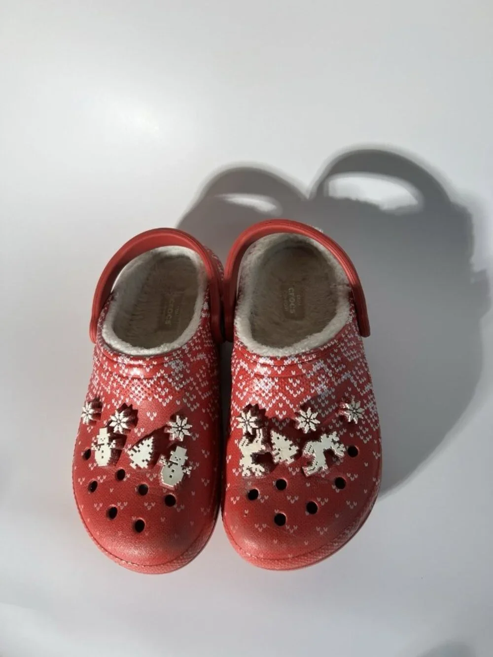 Women's Size 7 Crocs Lined Holiday Charm Clog Red/White w/Jibbitz Ugly Sweater - Picture 8 of 15